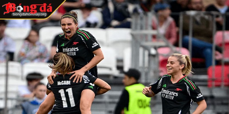 Arsenal Women ngược dòng ấn tượng, đánh bại Lyon 4-1 để vào chung kết Champions League nữ 2 Frida Maanum gỡ hòa, mở đầu màn lật cửa