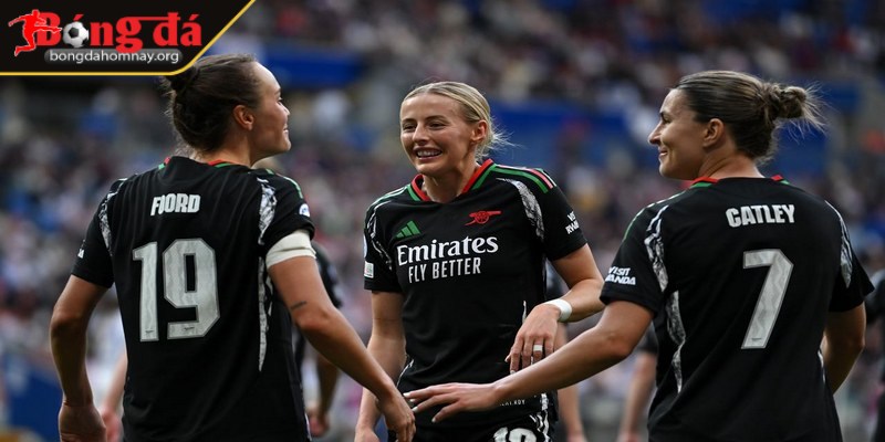 Arsenal Women ngược dòng ấn tượng, đánh bại Lyon 4-1 để vào chung kết Champions League nữ 1 Trận đấu bắt đầu với sự kiểm soát thế trận của Lyon