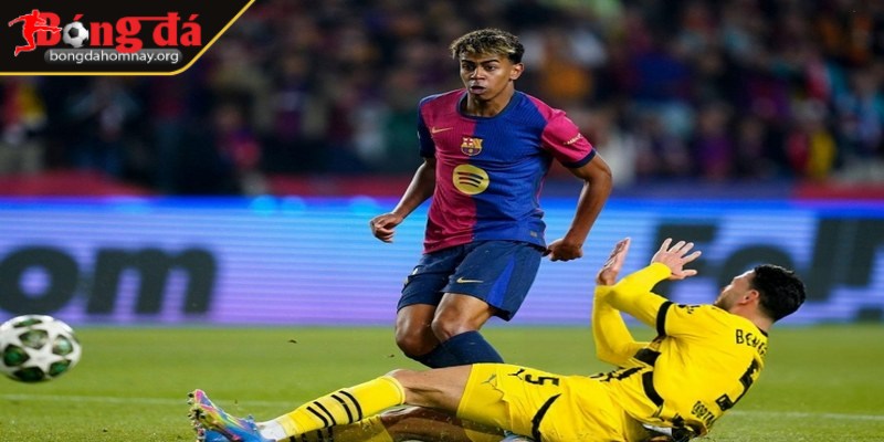 Barcelona vào bán kết Cúp C1 dù thua Dortmund 3 Barcelona đang cho thấy họ là một ứng viên sáng giá