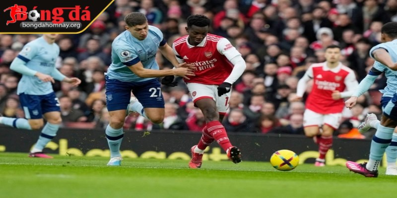 Nhận định Arsenal vs Brentford (23:30 - 12/04, Premier League) 1 Arsenal giữ vững phong độ, hàng thủ ngày càng chắc chắn