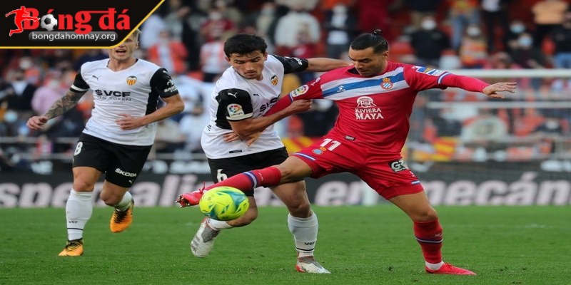 Nhận định Valencia vs Espanyol (00:00 - 23/04, vòng 33 La Liga) 1 Valencia: Bất bại 7 trận liên tiếp, hướng đến mục tiêu trụ hạng