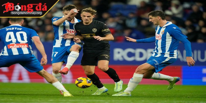 Nhận định Valencia vs Espanyol (00:00 - 23/04, vòng 33 La Liga) 2 Valencia sẽ tận dụng lợi thế sân nhà và phong độ ổn định
