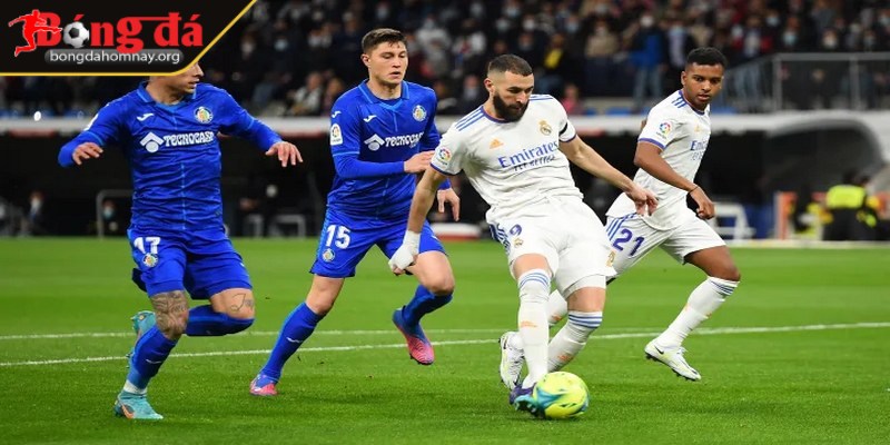 Real Madrid duy trì phong độ ổn định, đánh bại Getafe 2-0 tại La Liga 3 Jude Bellingham tỏa sáng mỗi khi cần thiết