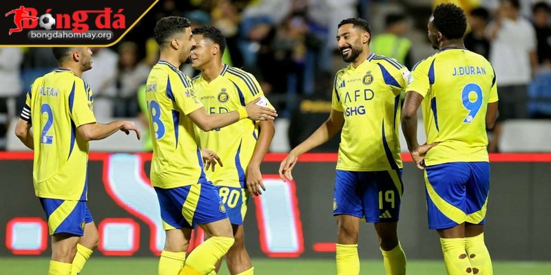 Đội bóng Ronaldo chính thức xuống hạng, huyền thoại tìm đường "tháo chạy" 3 Các tin đồn về việc Ronaldo trở lại châu Âu