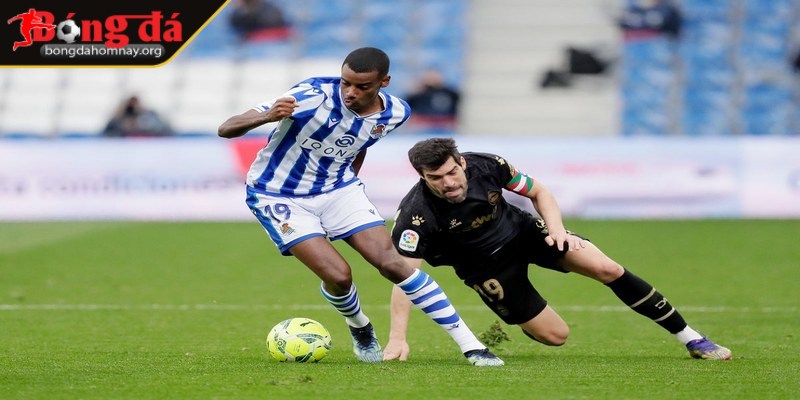 Soi kèo Alaves vs Sociedad (02:30 - 24/04, La Liga) - Derby xứ Basque hấp dẫn với thế trận khó lường 3 Sociedad được các nhà cái đánh giá là cửa trên với tỷ lệ chấp -0.5