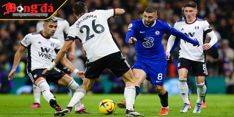 Fulham vs Chelsea (20:00 - 20/04, Premier League) - Dự đoán tỷ số: Chelsea thắng 2-1 với kèo chấp 0.5 2 Chelsea đang có phong độ tốt hơn so với Fulham trong trận đấu này