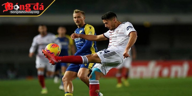 Soi kèo Hellas Verona vs Cagliari (01:45 - 29/04, Serie A) – Cuộc chiến trụ hạng không khoan nhượng 2 Soi kèo trận đấu Hellas Verona vs Cagliari