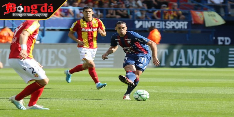Soi kèo Lens vs Auxerre (22:15 - 27/04, Ligue 1) - Lens khó bỏ lỡ 3 điểm trước đối thủ yếu 2 Đội chủ nhà Lens chủ yếu áp dụng lối chơi tấn công mạnh mẽ